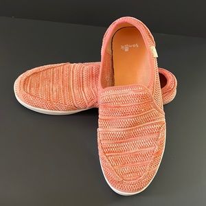 Sanuk womens size 9.5 pink mesh Pair-O-Dice slip ons